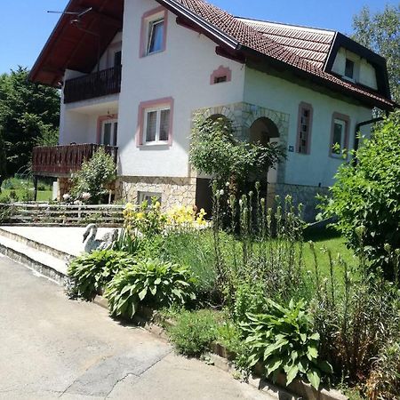 Apartament Apartman Jasmin Čatrnja Zewnętrze zdjęcie